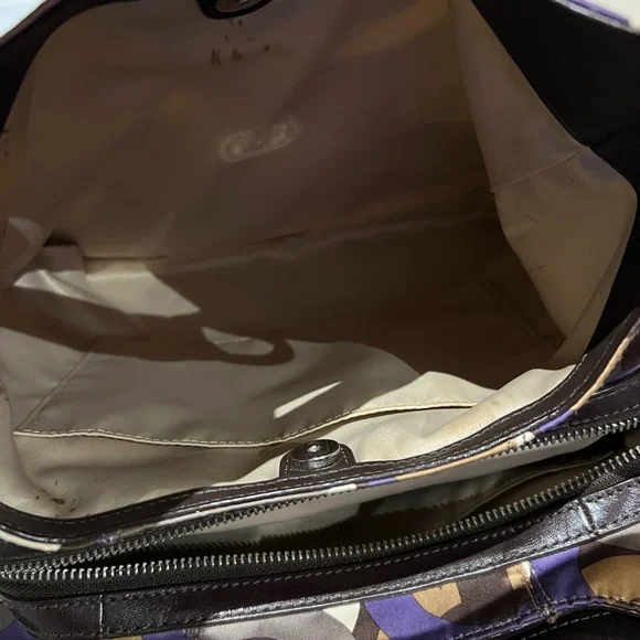 Coach - Picture 11 of 13